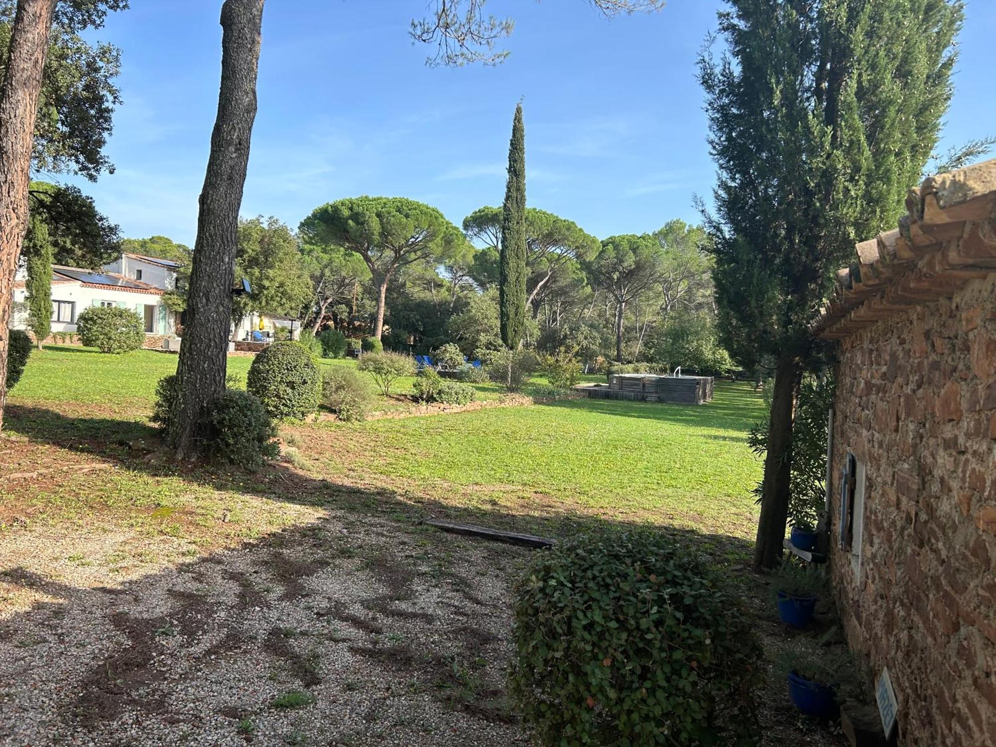 La Villa Le Cannet-des-Maures Zewnętrze zdjęcie