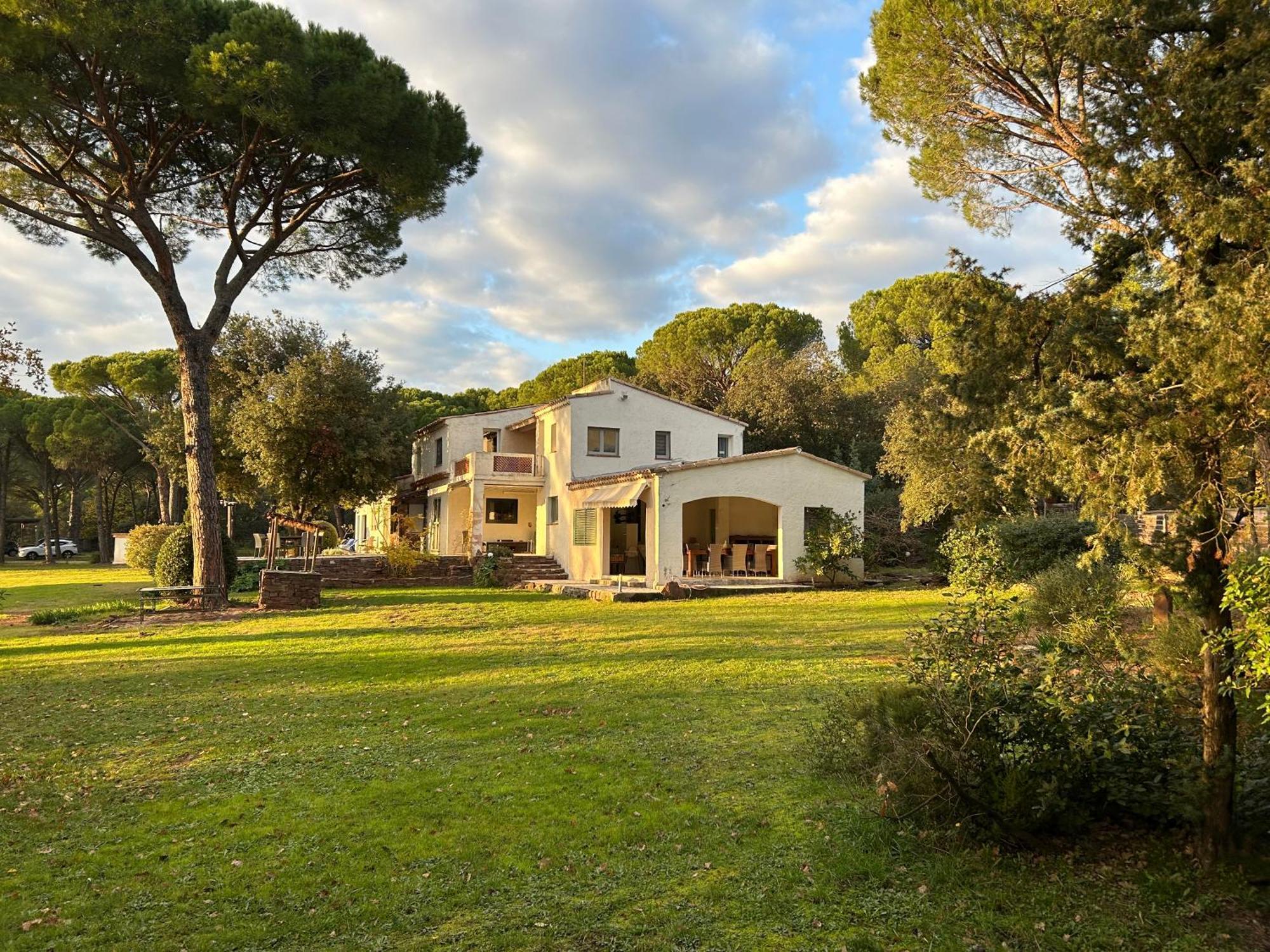 La Villa Le Cannet-des-Maures Zewnętrze zdjęcie