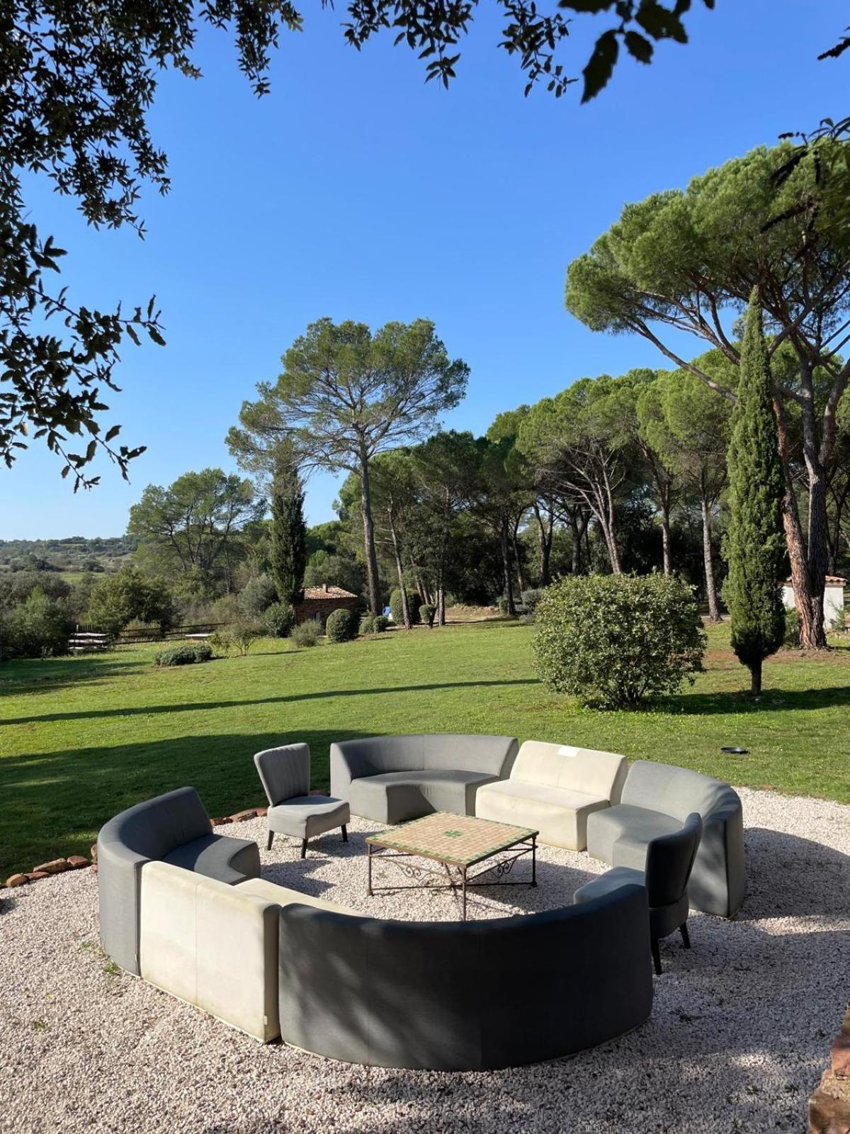 La Villa Le Cannet-des-Maures Zewnętrze zdjęcie